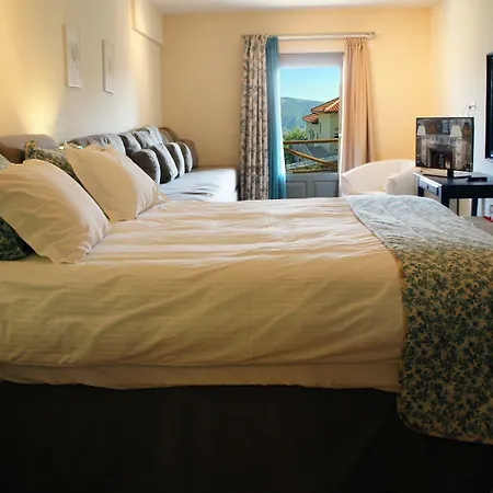 Aegli Szálloda Aráhova