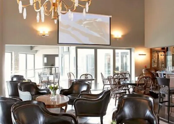 αίγλη Ξενοδοχείο 4*